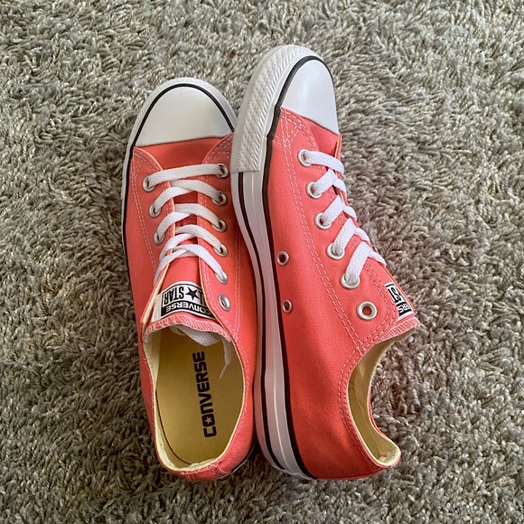 Converse Shoes - Pink Unisex All-Star Converse shoes
